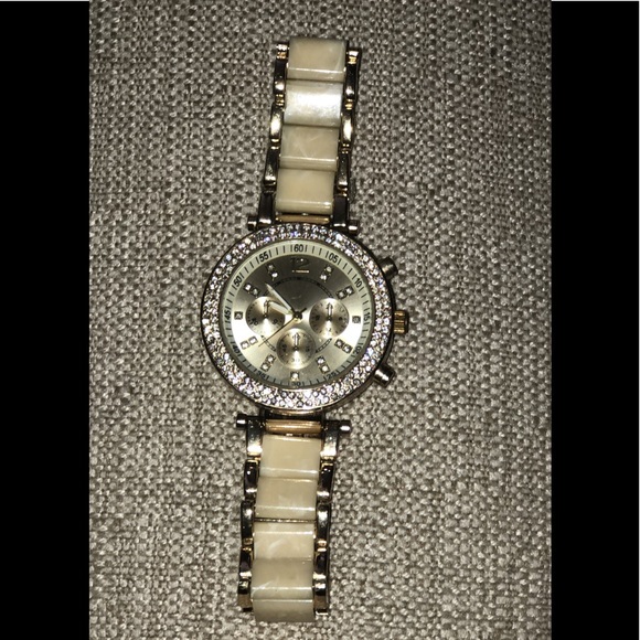 Watch bundle - Picture 2 of 3